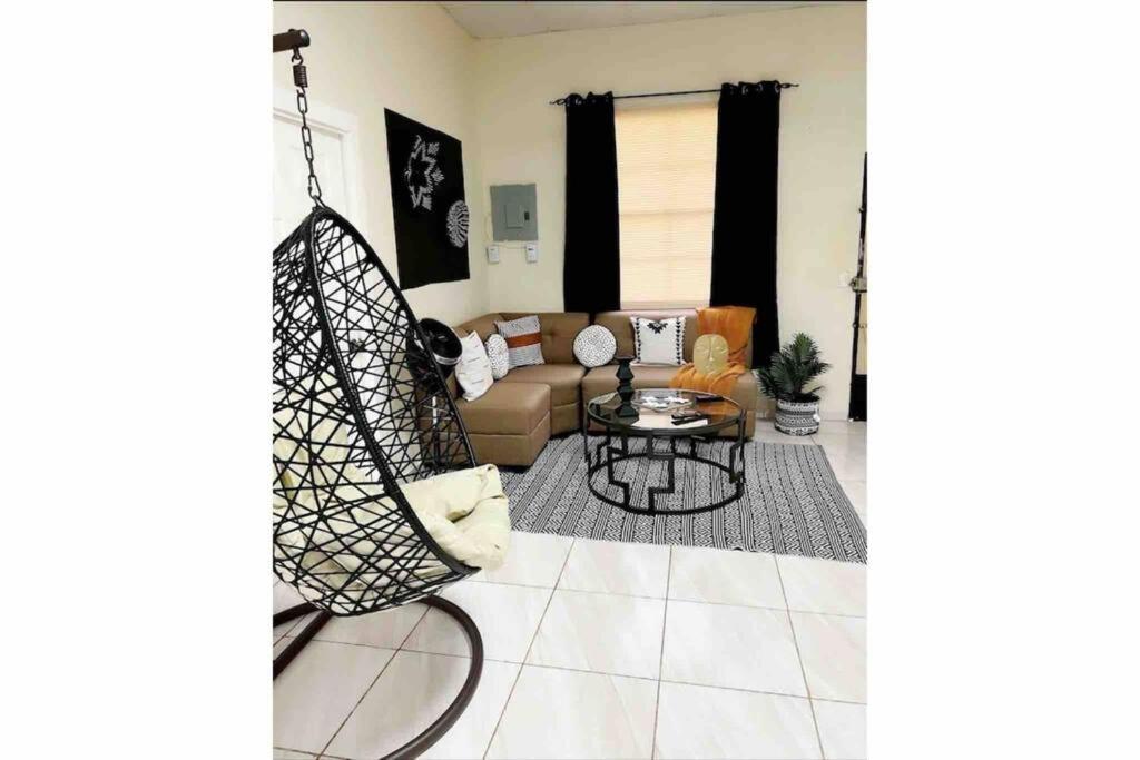 Cozy 2 Bedroom Home 10 Min From Airport San Luis 外观 照片